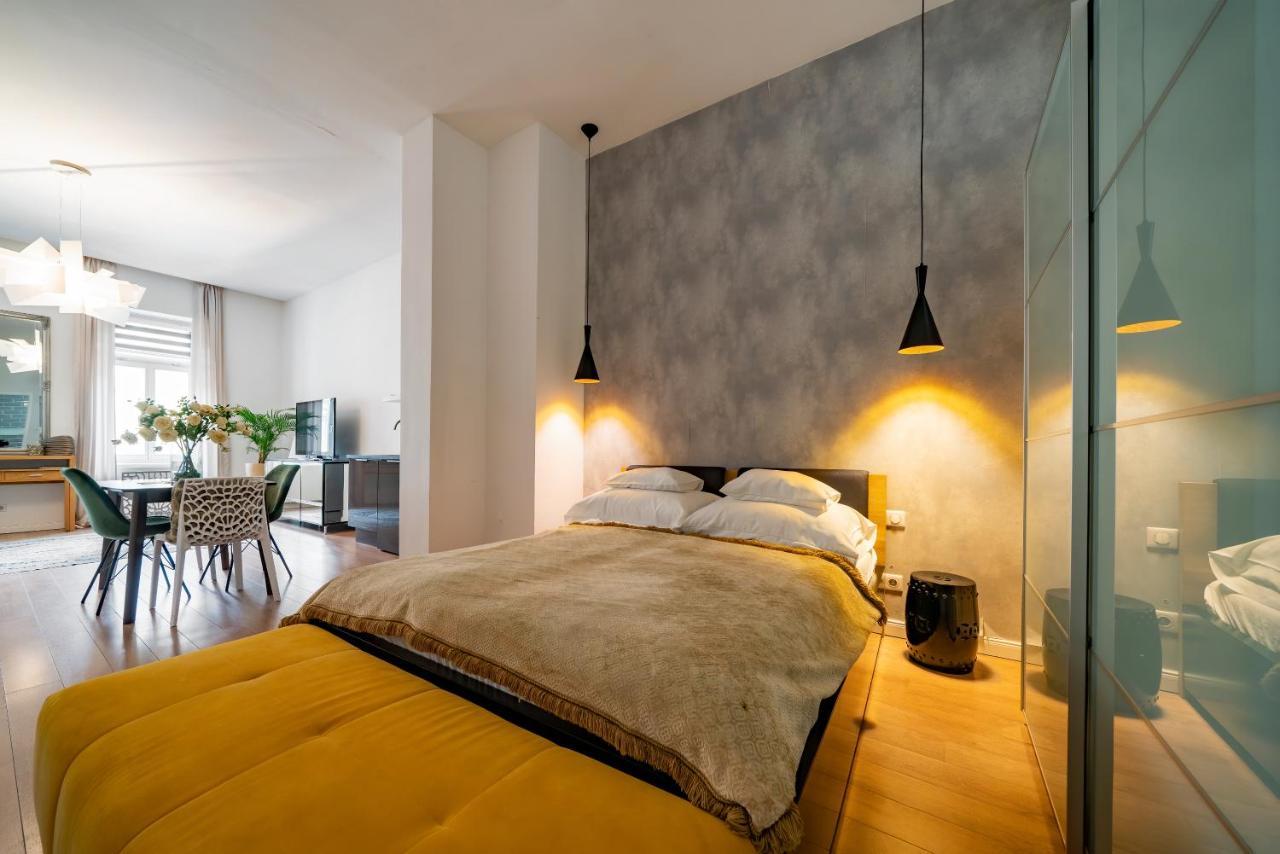 Baross Boutique Apartman Gyor Exterior photo