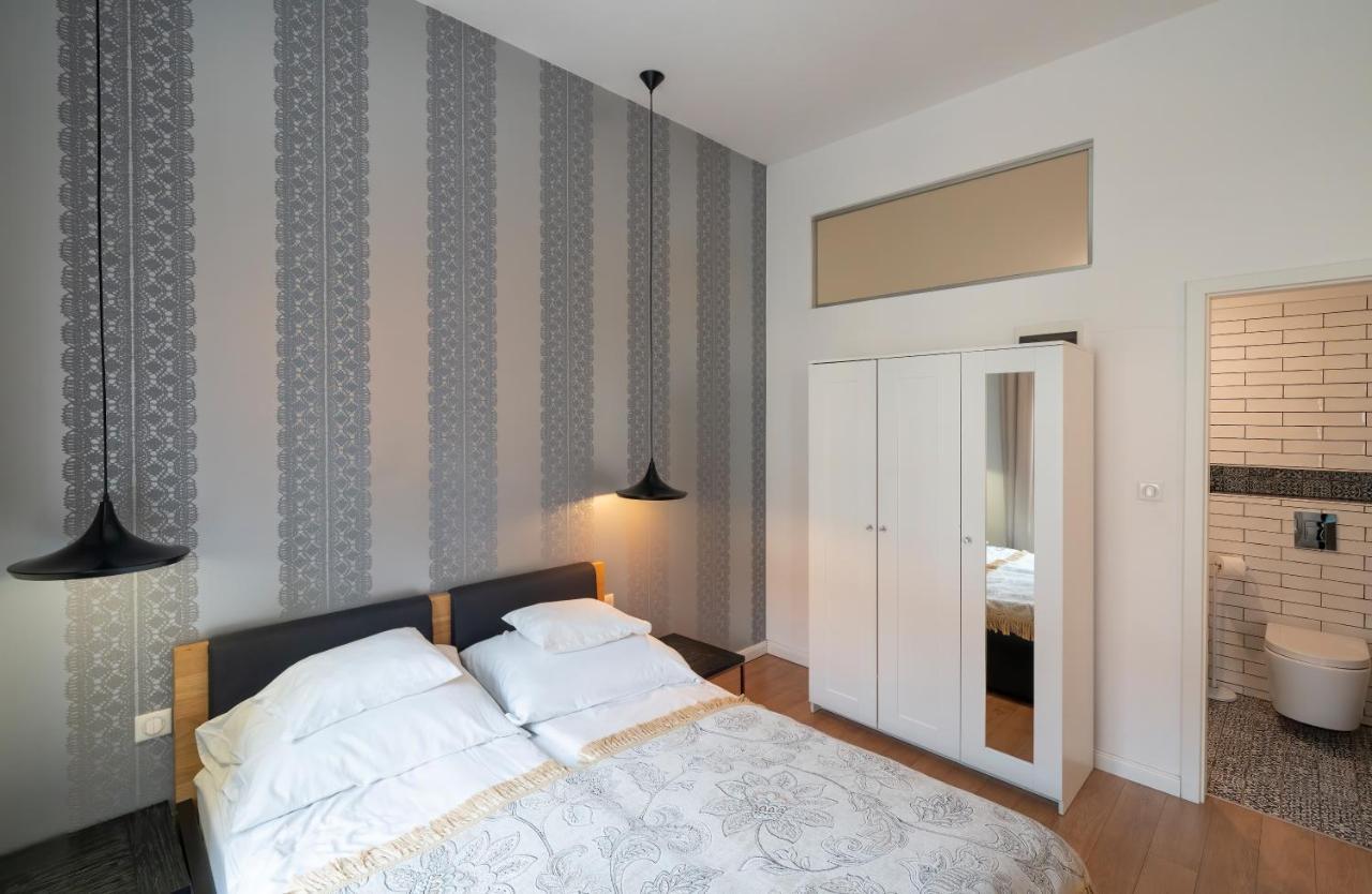Baross Boutique Apartman Gyor Exterior photo