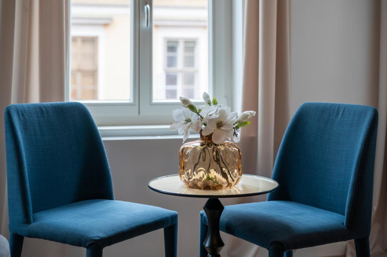 Baross Boutique Apartman Gyor Exterior photo