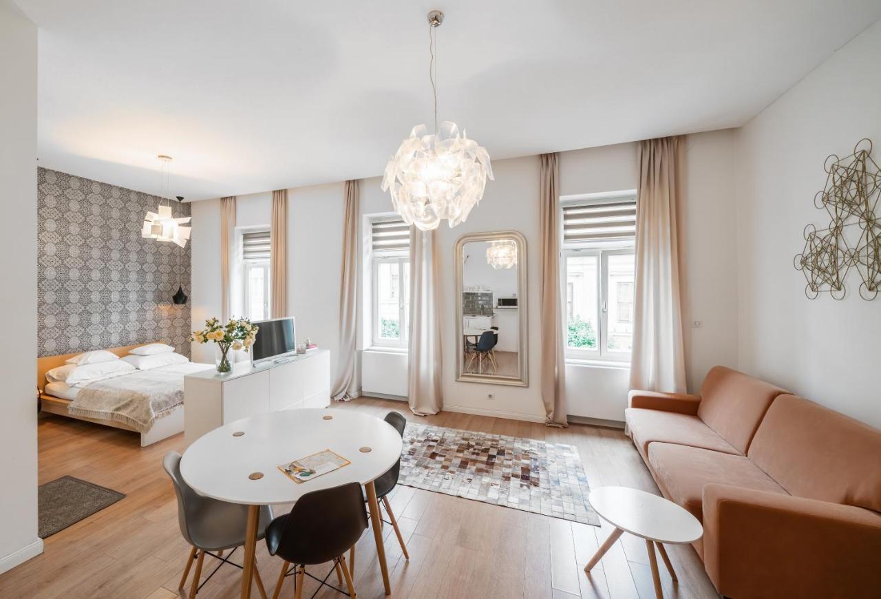Baross Boutique Apartman Gyor Exterior photo