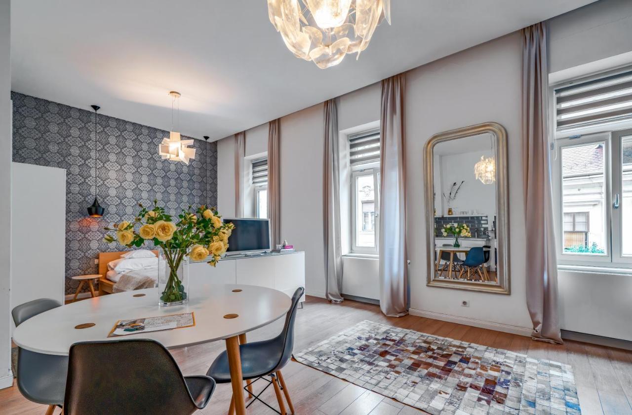Baross Boutique Apartman Gyor Exterior photo