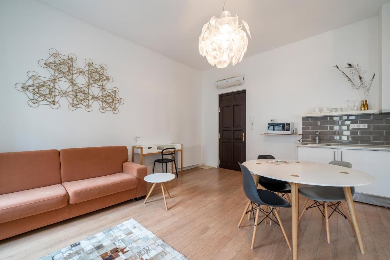 Baross Boutique Apartman Gyor Exterior photo