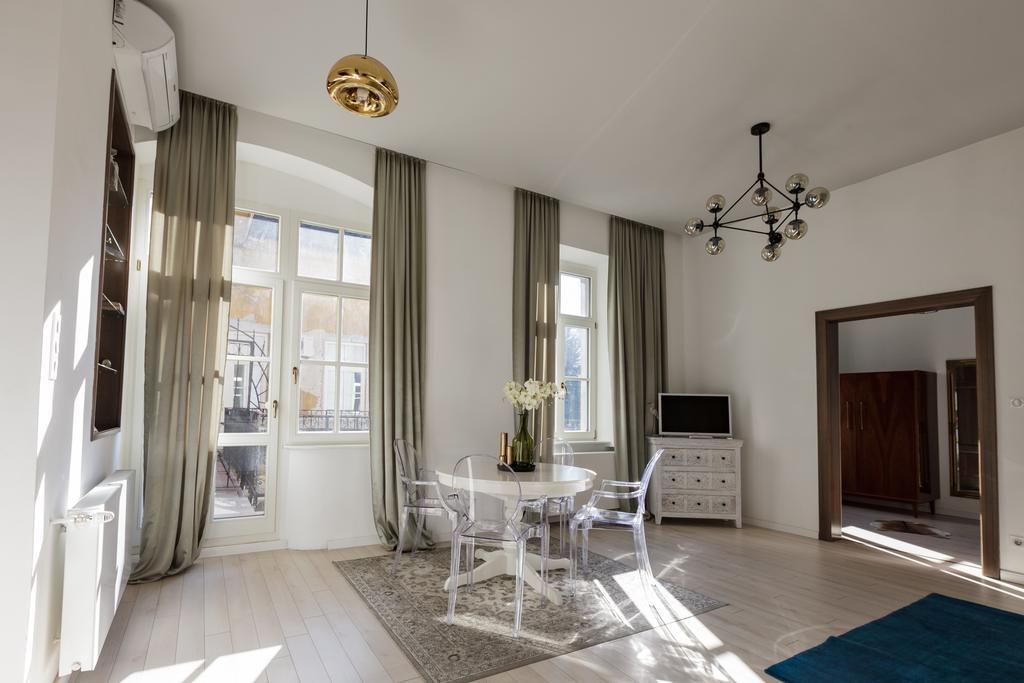 Baross Boutique Apartman Gyor Exterior photo
